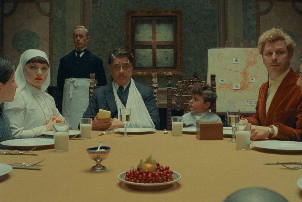 Benicio del Toro, Bill Murray, Jeffrey Wright, Mia Threapleton, Scarlett Johansson, The Phoenician Scheme, Tom Hanks